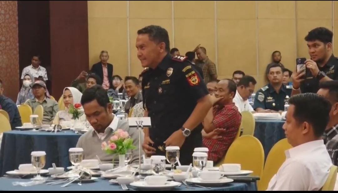 Tangkapan layar video kepala BC Samarinda dalam acara sosialisasi tarif PT Pelabuhan Tiga Bersaudara (PTB) di hotel Aston Samarinda. (Ps/redaksi)