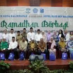 Hotel Blue Sky Balikpapan Bersama TP PPK Kota Balikpapan Berikan Bingkisan Ramadan untuk Lansia