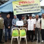 PLN UIP KLT Berikan Bingkisan Idul Fitri kepada Korban Kebakaran Klandasan Ulu