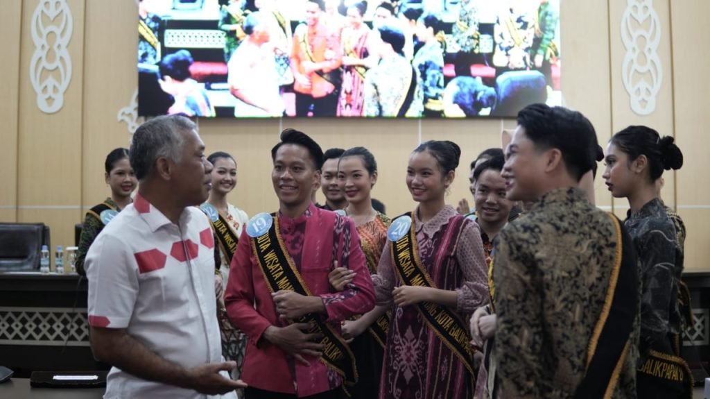 WhatsApp Image 2024 04 18 at 21.23.42 DPRD Balikpapan Terima Kunjungan 25 Finalis Duta Wisata Manuntung 2024 PROKALTIM