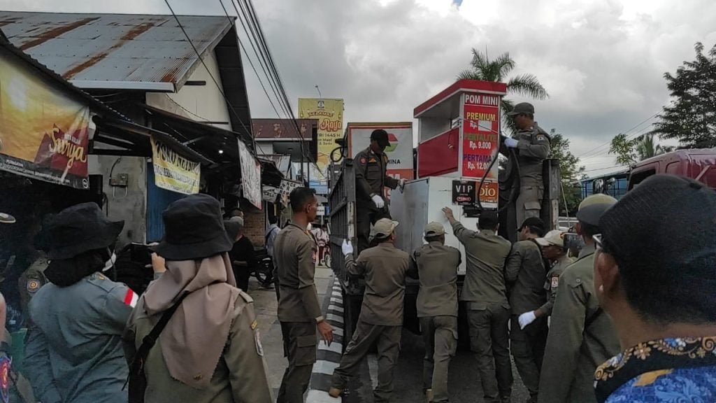 WhatsApp Image 2024 04 26 at 21.15.06 Satpol PP Razia Pom Mini yang Melanggar SE Wali Kota Balikpapan, dan Berlakukan Sita Musnah PROKALTIM