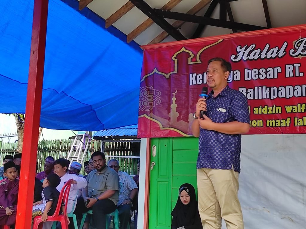 WhatsApp Image 2024 04 28 at 20.20.27 Pererat Silaturahmi, Lurah Karang Rejo Budi Hadiri Halal Bihalal RT 84 Karang Rejo PROKALTIM