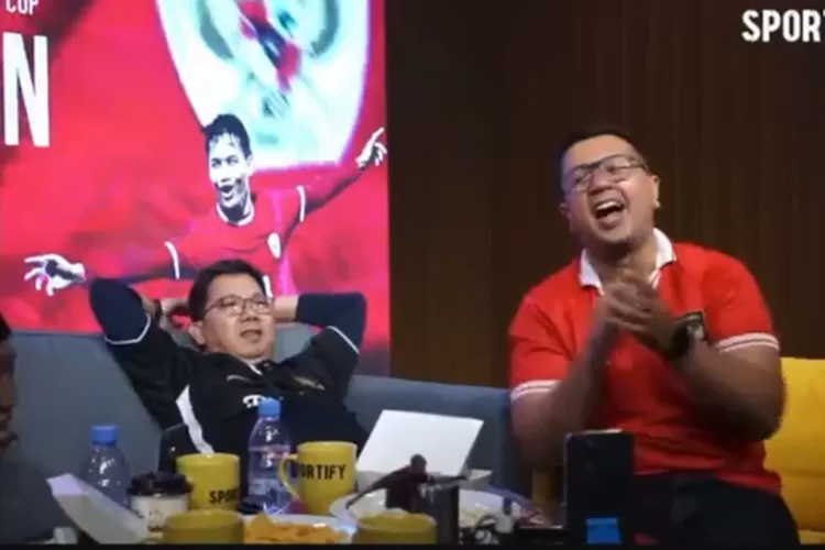 image 2024 04 26 101037463 Ekspresi Bung Towel saat Timnas Indonesia Kalahkan Korsel Menjadi Sorotan PROKALTIM