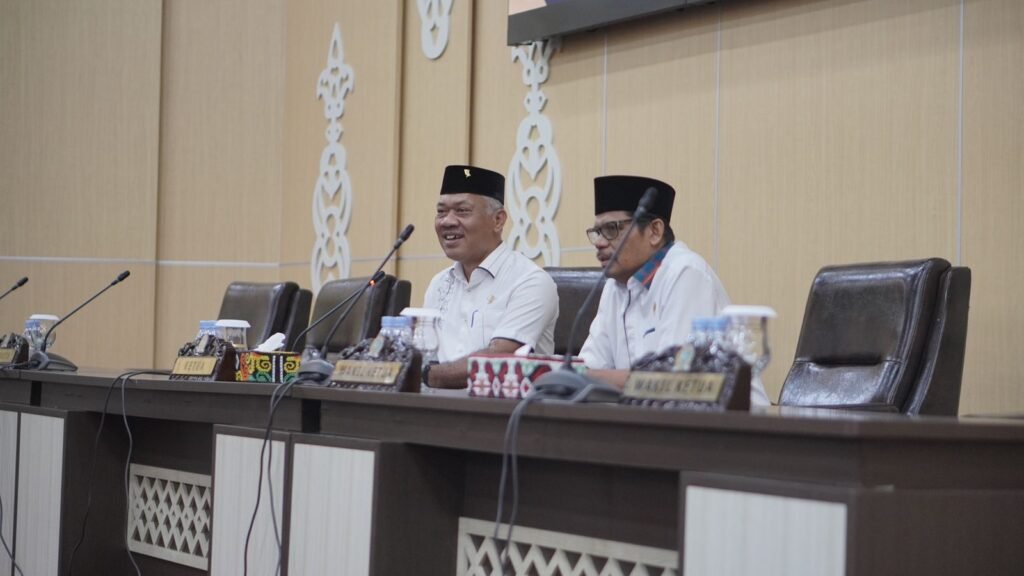 WhatsApp Image 2024 05 14 at 20.04.02 Rapat Paripurna DPRD Balikpapan Bahas Pembentukan Pansus LHP BPK dan Penyusunan Pansus Renja PROKALTIM