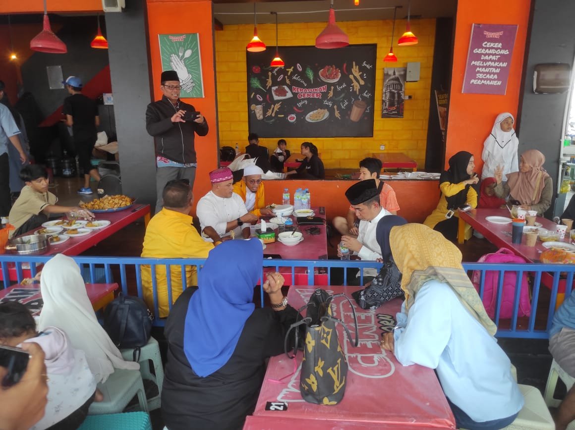Jumat Berkah, RMC Gelar Makan Siang Gratis bagi Ojol dan Masyarakat Umum