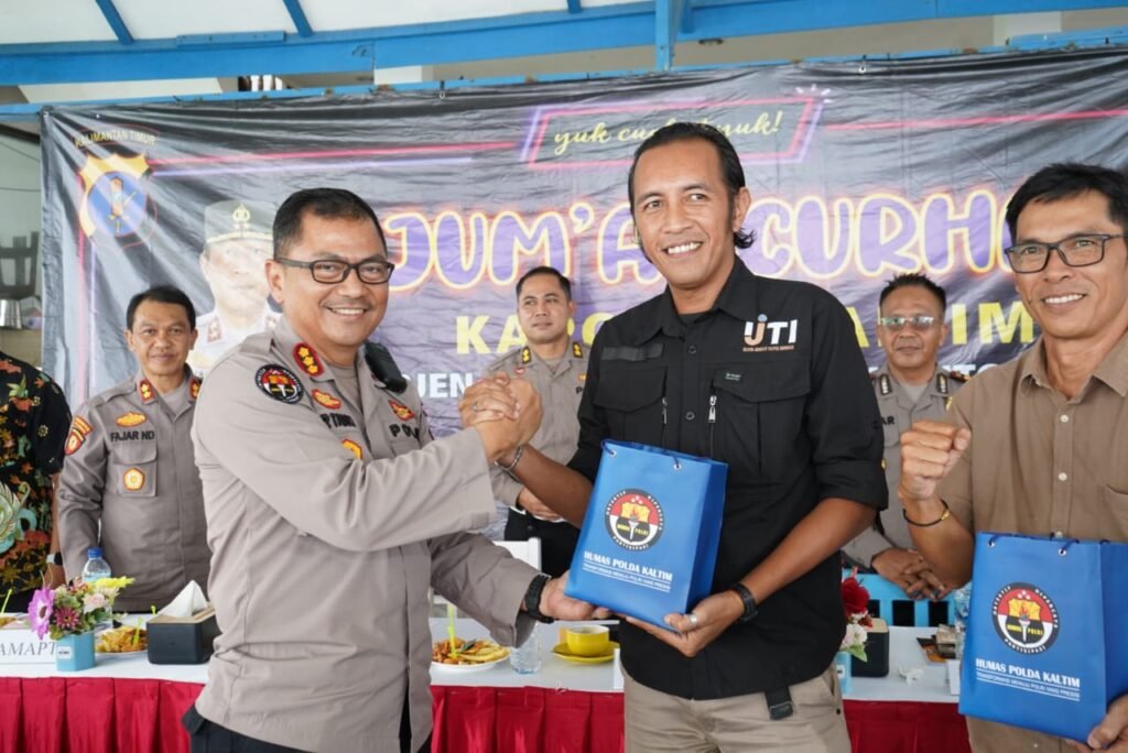 WhatsApp Image 2024 06 01 at 00.36.58 Jalin Komunikasi Lebih Dekat dengan Insan Pers, Polda Kaltim Gelar Dialog Bertajuk Jumat Curhat PROKALTIM