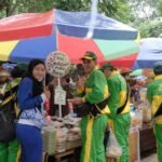 Peserta YCC Kunjungi Pasar Tumpah Pringgondani, Kenalkan Wisata Alam sekaligus Kuliner di Balikpapan