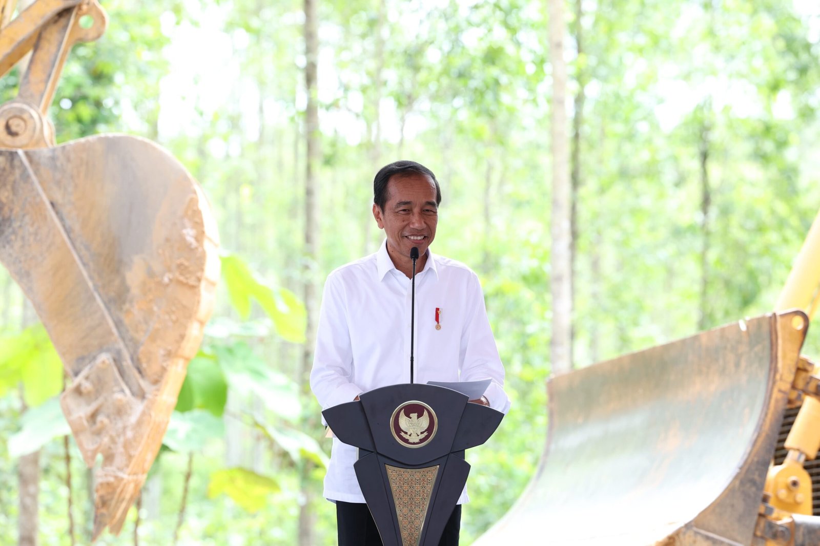 WhatsApp Image 2024 06 05 at 20.43.06 scaled Restoran Arena Botanika Diresmikan, Presiden Jokowi Meminta Pembangunan Restoran Arena Botanika Dipercepat PROKALTIM