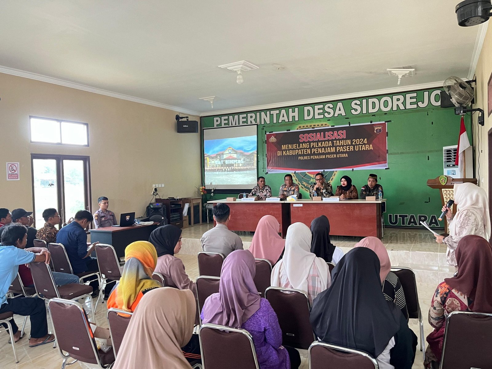 WhatsApp Image 2024 06 14 at 21.47.50 1 scaled Sat Binmas Polres PPU Laksanakan Kegiatan Sosialisasi Menjelang Pilkada 2024 PROKALTIM