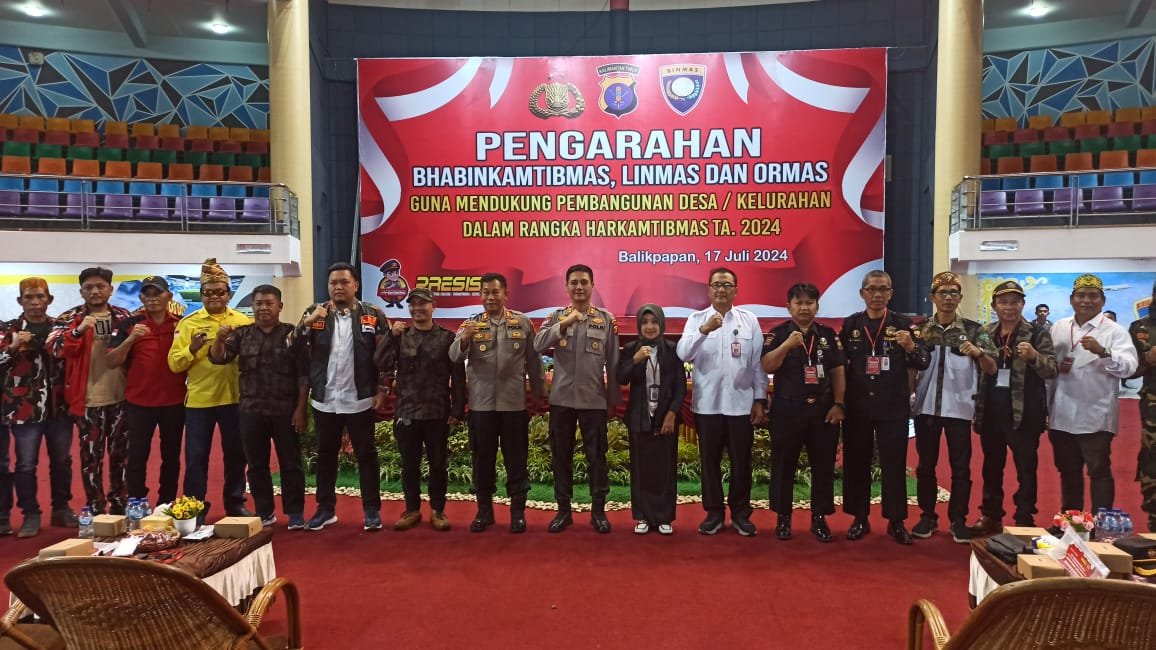 Jelang Pelaksanaan Pilkada Serentak, Polda Kaltim Gelar Pengarahan Bhabinkamtibmas, Linmas, Serta Ormas