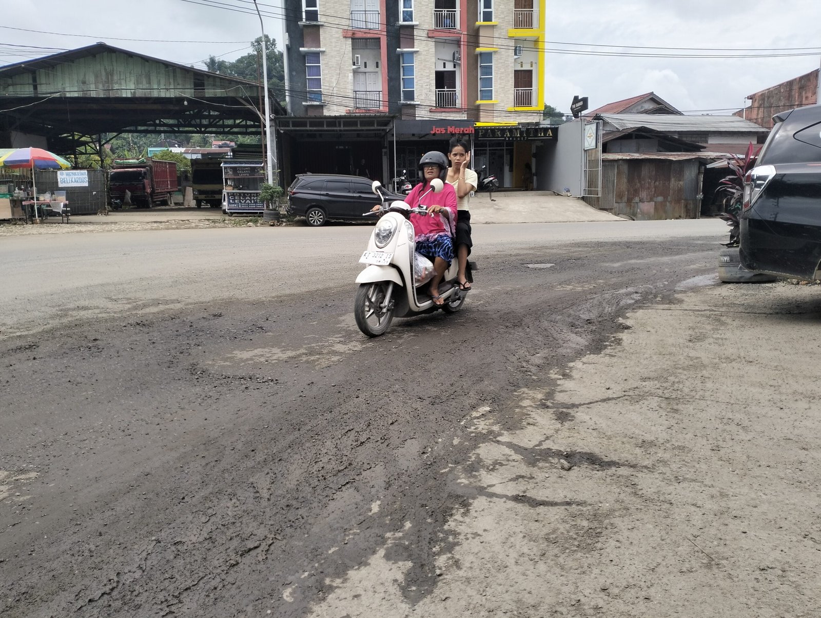 IMG20240701094903 scaled Aspal di Jalan Merdeka Samarinda Sudah Rusak 10 Pemotor Terjatuh, Kabid Bina Marga: Segera Kami Perbaiki PROKALTIM