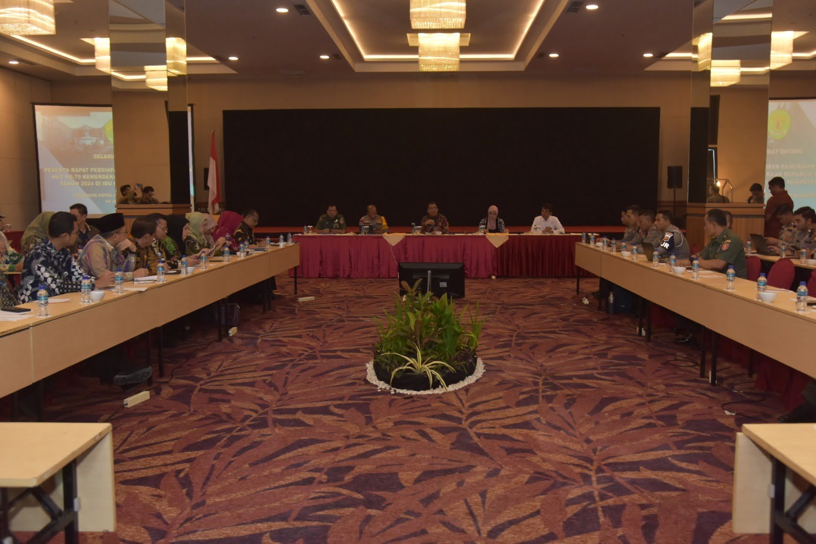 Kasdam VI/Mlw Hadiri Rapat Kesiapan Kegiatan HUT Ke-79 Tahun 2024 Kemerdekaan RI