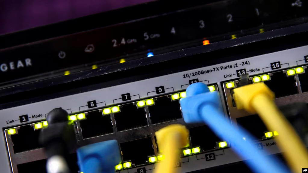 Serangan siber oleh peretas asing telah melumpuhkan Pusat Data Nasional di Indonesia dan peretas meminta sejumlah uang tebusan (foto: ilustrasi).