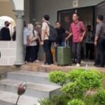 KPK Geledah Ruko di Balikpapan Baru, 3 Koper Diamankan