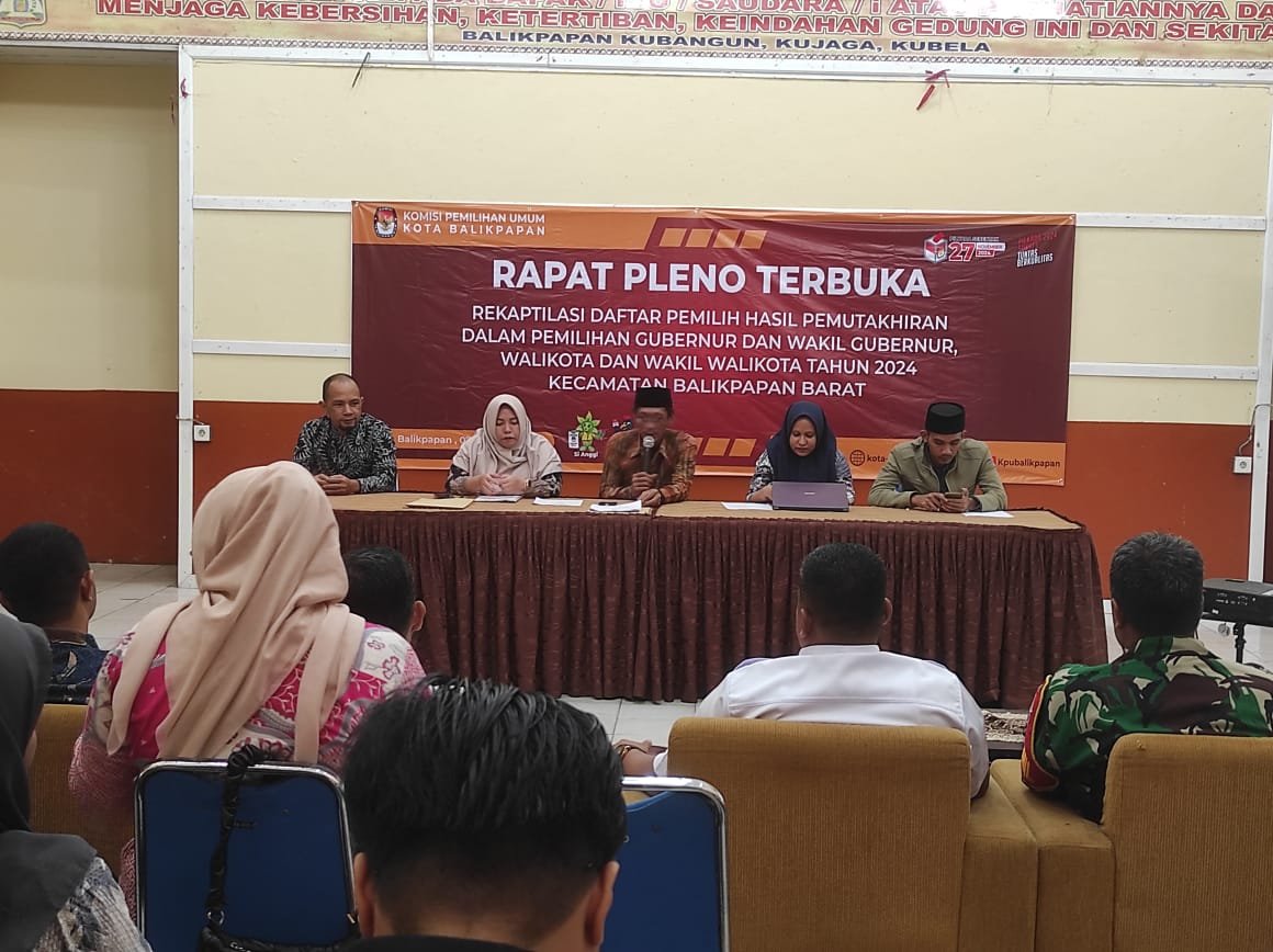 WhatsApp Image 2024 08 07 at 20.39.59 KPU Balikpapan Melalui PPK Balbar Gelar Rapat Pleno Terbuka Rekapitulasi DPHP Hasil Coklit PROKALTIM