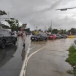 Jalan Tol Manggar Banjir dan Macet Panjang
