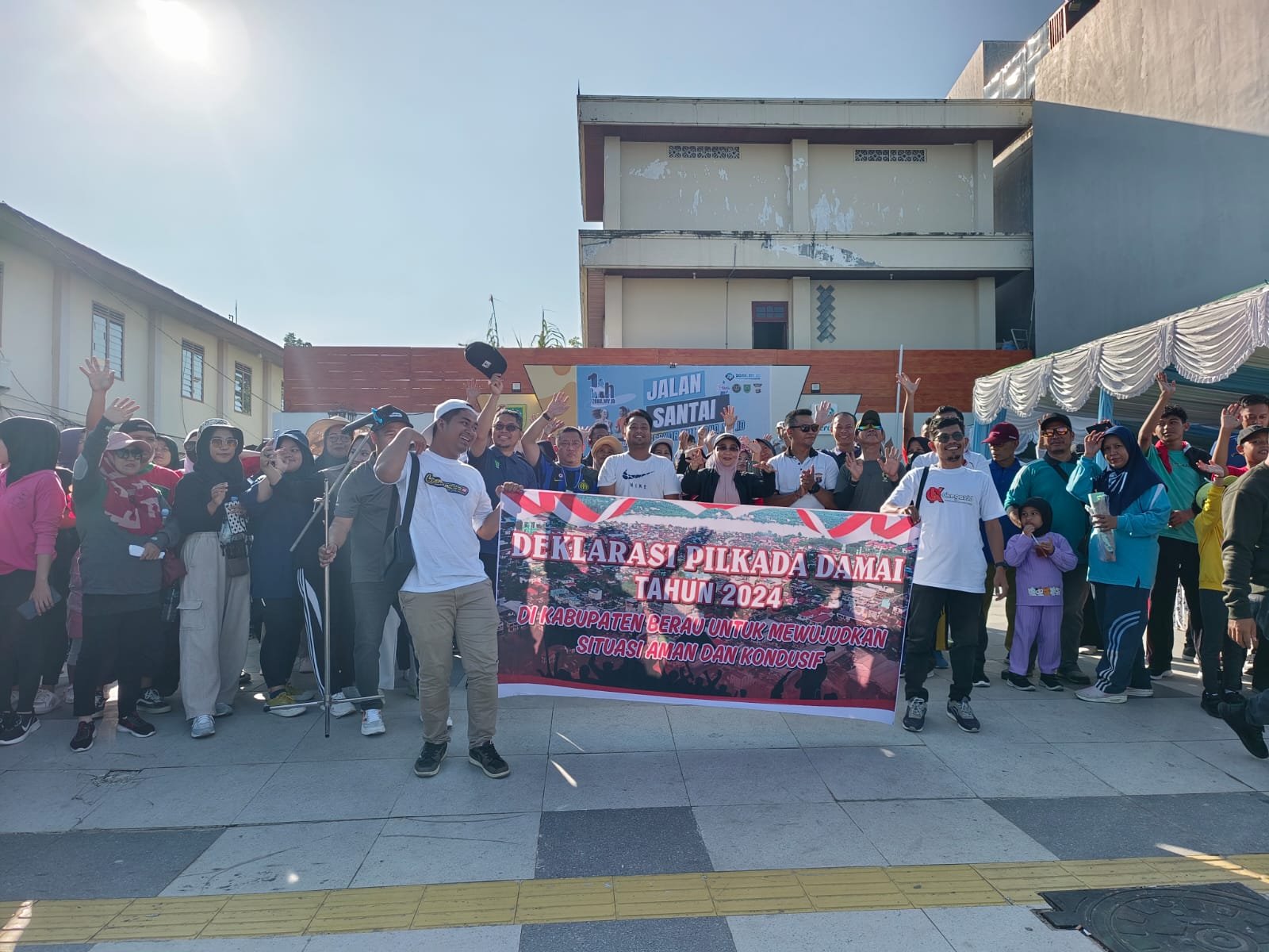 Wakapolres Berau Hadiri Jalan Santai dan Deklarasi Pilkada Damai 2024