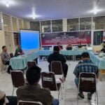 Polsek Muara Badak Amankan Rapat Pleno Terbuka Rekapitulasi Verifikasi Calon Perseorangan untuk Pemilihan Bupati Kutai Kartanegara