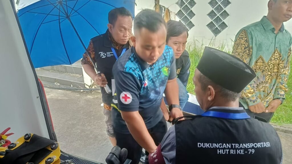 WhatsApp Image 2024 08 16 at 17.41.07 Biddokes Polda Kaltim Pastikan Kesehatan Driver Bus VVIP Prima PROKALTIM