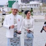 Menteri AHY Kenakan Baamar Galung Pancar Matahari dari Kalimantan Tengah pada Upacara Peringatan HUT ke-79 Kemerdekaan RI