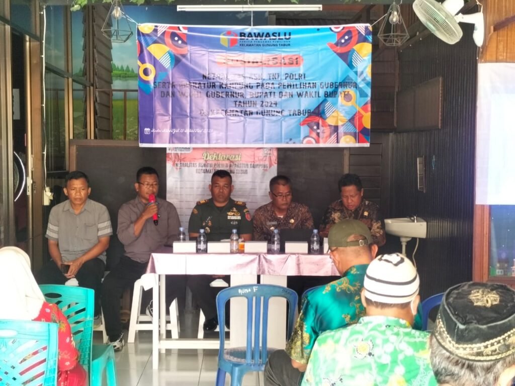 WhatsApp Image 2024 08 18 at 20.34.41 Polsek Gunung Tabur Hadiri Sosialisasi Netralitas ASN, TNI-POLRI dan Aparatur Kampung dalam Pilkada 2024 PROKALTIM