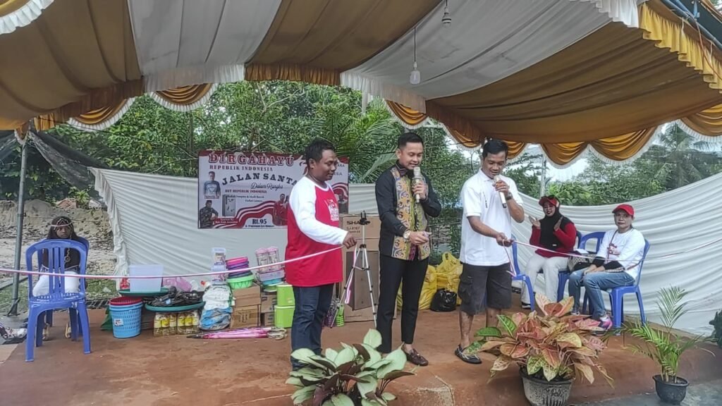 WhatsApp Image 2024 08 18 at 23.17.14 Meriah, Rayakan HUT ke-79 Kemerdekaan RI, Warga RT 95 Manggar Gelar Jalan Santai PROKALTIM