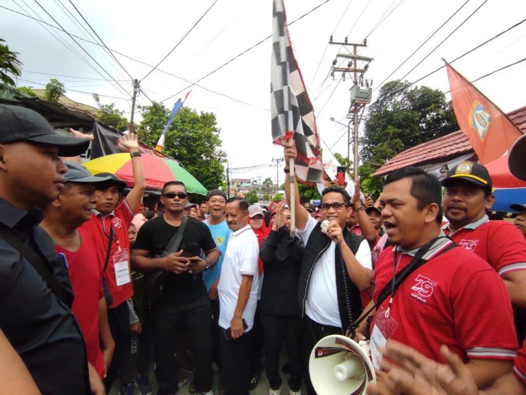 WhatsApp Image 2024 09 01 at 15.40.39 Dilepas Wali Kota Balikpapan, Ribuan Masyarakat Karang Rejo Tumpah Ruah Ikuti Jalan Sehat HUT ke-79 RI dan Hadiah Utama 3 Unit Sepeda Motor PROKALTIM