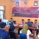 Bhabinkamtibmas Kampung Kasai Hadiri Pleno Daftar Pemilih Sementara Hasil Perbaikan