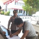 Tingkatkan Pengawasan Selama massa pemilukada di Penjagaan Kantor KPUD Balikpapan kepada Para Tamu dan Pengunjung
