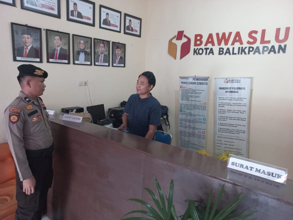 WhatsApp Image 2024 09 17 at 21.40.12 Kantor Badan Pengawas Pemilu Pastikan Aman, Saat Kasatgas Humas OMP 2024 Polresta Balikpapan Berkunjung PROKALTIM