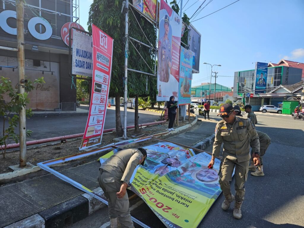WhatsApp Image 2024 09 25 at 20.00.16 Personil Polres Bontang laksanakan Apel Siaga dan Penertiban Alat Peraga Sosialisasi Pilkada di Bontang PROKALTIM