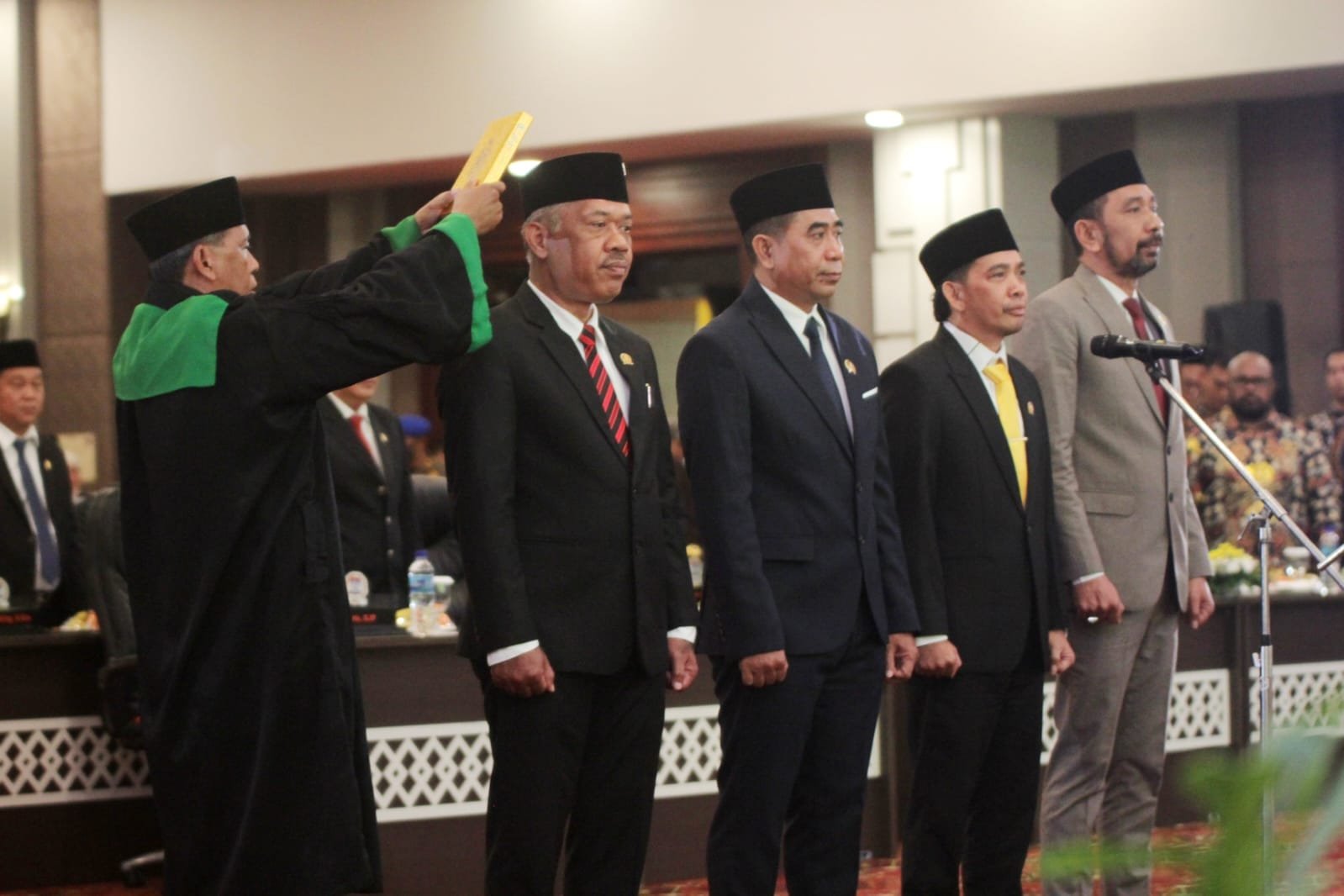 WhatsApp Image 2024 10 15 at 19.47.30 Alwi Al Qadri Resmi Jadi Ketua DPRD Kota Balikpapan Periode 2024-2029 PROKALTIM