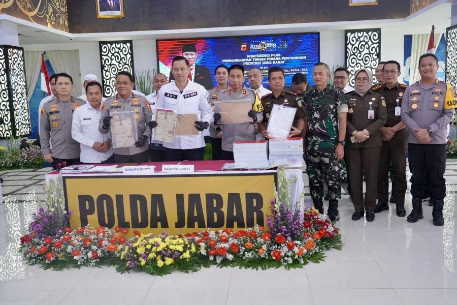 WhatsApp Image 2024 10 19 at 15.38.39 Bongkar Praktik Gelap Mafia Tanah di Bandung, Menteri AHY: Kita Berhasil Selamatkan Potensi Kerugian Lebih dari Rp3,6 Triliun PROKALTIM