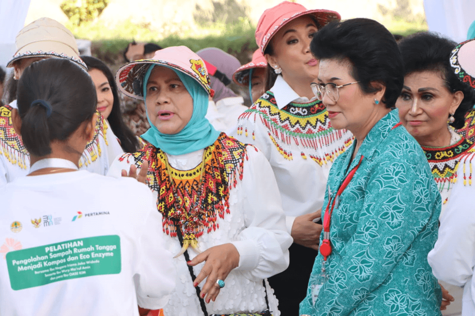 Ketua TP-PKK PPU Sambut Kunjungan Kerja Ibu Iriana Jokowi dan OASE Kabinet Indonesia Maju