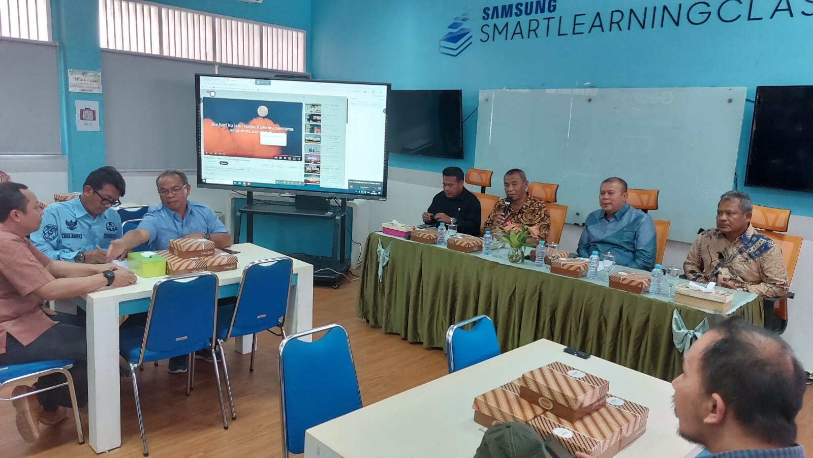 Wakil Ketua DPR RI Kunjungi SMAN 5 Balikpapan, Tampung Aspirasi Para Kepala SMA/SMK