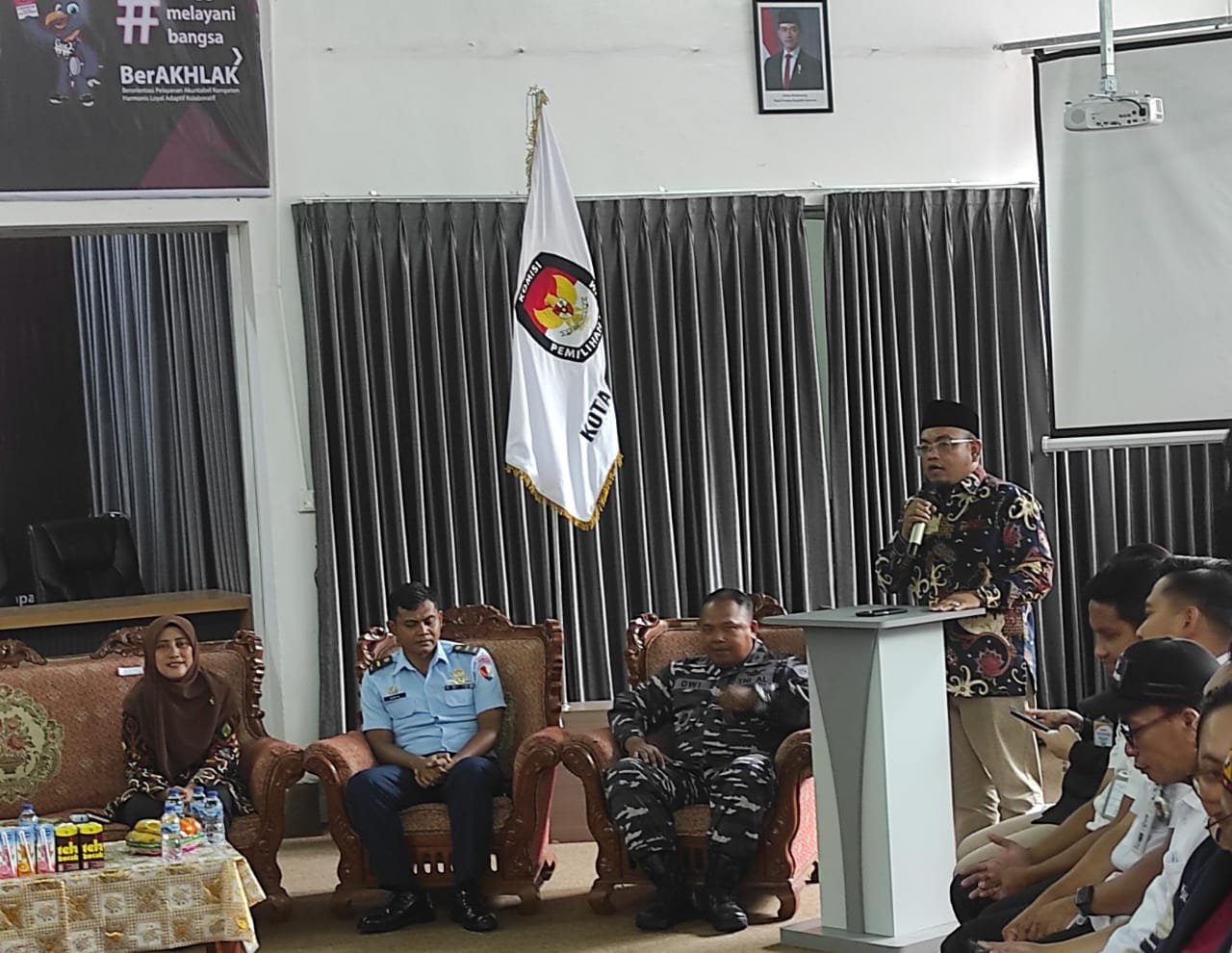 WhatsApp Image 2024 11 07 at 22.51.50 Sebanyak Ribuan KPPS di 34 Kelurahan Balikpapan Akan Dilantik KPU PROKALTIM
