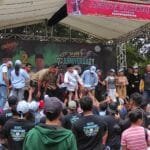 Komunitas Mobil Truk se-Kalimantan Beri Dukungan untuk Rudy-Seno di Pilgub Kaltim di Pantai Lamaru