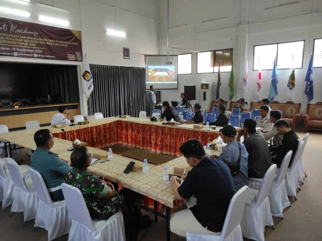 WhatsApp Image 2024 11 21 at 20.45.02 Jelang Debat Terakhir, KPU Balikpapan Gelar Rakor Bersama LO dan Stakeholder, KPU Tetapkan di Hotel Gran Senyiur Balikpapan PROKALTIM