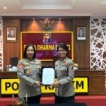 Polwan Polda Kaltim Gelar Pelepasan Purna Bakti AKBP Rovina Retno S. Dewi dan Digantikan AKBP Nina Ike Herawati