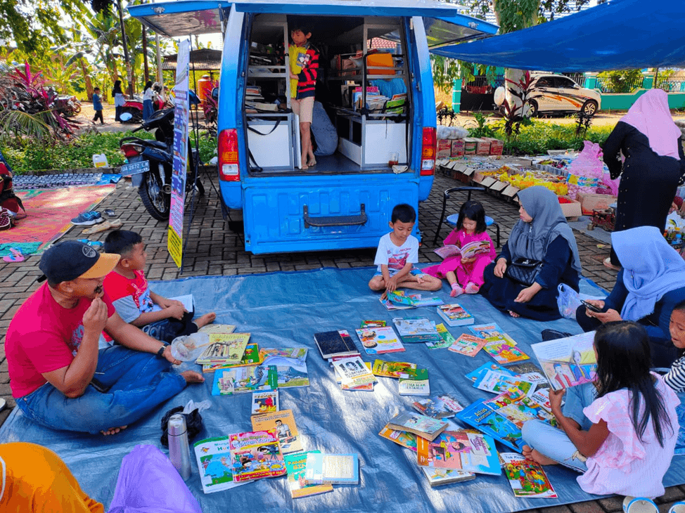 Dispusip PPU terus berupaya meningkatkan literasi di masyarakat melalui perpustakaan keliling. (Istimewa)