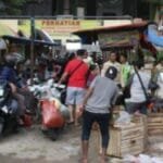 Satpol PP Bersama Tim Gabungan Kembali Menertibkan PKL di Areal Pasar Pandansari Balikpapan