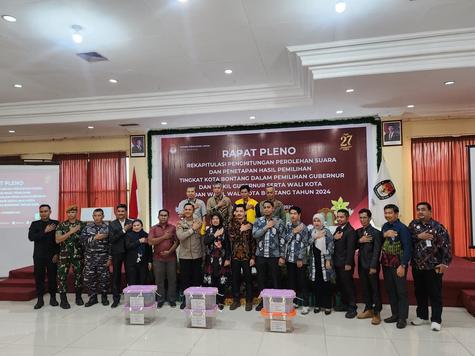 Pembukaan Rapat Pleno Rekapitulasi Suara Pilkada Tingkat Kota&hellip;