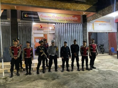 WhatsApp Image 2024 12 09 at 11.05.25 Patroli gabungan BKO Brimob dan Samapta polres Bontang guna Cooling System dan Cipta Kondisi Jelang Sidang Pleno Pilkada 2024 tingkat Kota Bontang PROKALTIM