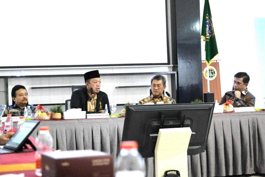 WhatsApp Image 2024 12 17 at 10.08.43 Beririsan dengan Hukum dalam Proses Pengadaan Tanah, Menteri Nusron Ingatkan Jajaran Kanwil BPN Provinsi Kaltim Perkuat Sinergi dengan APH PROKALTIM
