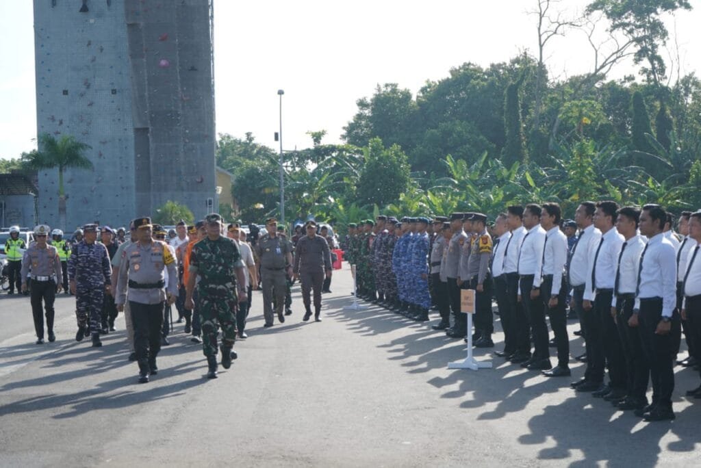 WhatsApp Image 2024 12 20 at 13.31.48 Polda Kaltim Gelar Apel Pasukan Operasi Lilin Mahakam 2024 untuk Amankan Perayaan Natal dan Tahun Baru PROKALTIM