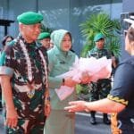 Mayjen Rudy Rahmat Nugraha Resmi Menjabat Pangdam VI/Mlw, Tradisi Tepung Tawar Meriahkan Kedatangannya