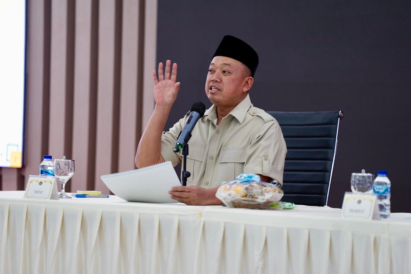 WhatsApp Image 2025 01 01 at 19.37.16 1 scaled Soroti Pengaduan Masyarakat di Kalsel, Menteri Nusron: Tangani dengan Hati PROKALTIM