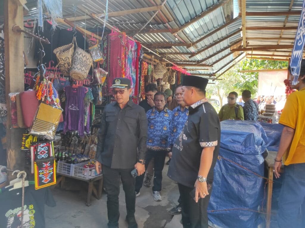 WhatsApp Image 2025 01 17 at 17.01.28 Sekretaris Komisi II, Taufik: Komisi II Bersama Disdag Tinjau Pembangunan Pasar Tradisional Inpres Sebelum Dibangun PROKALTIM