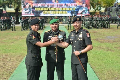 WhatsApp Image 2025 01 21 at 12.02.15 Serah Terima Jabatan Komandan Batalyon Kavaleri 13/Satya Lembuswana, Letkol Kav Ikchsan Maulana Gantikan Letkol Kav Agus Wibowo PROKALTIM