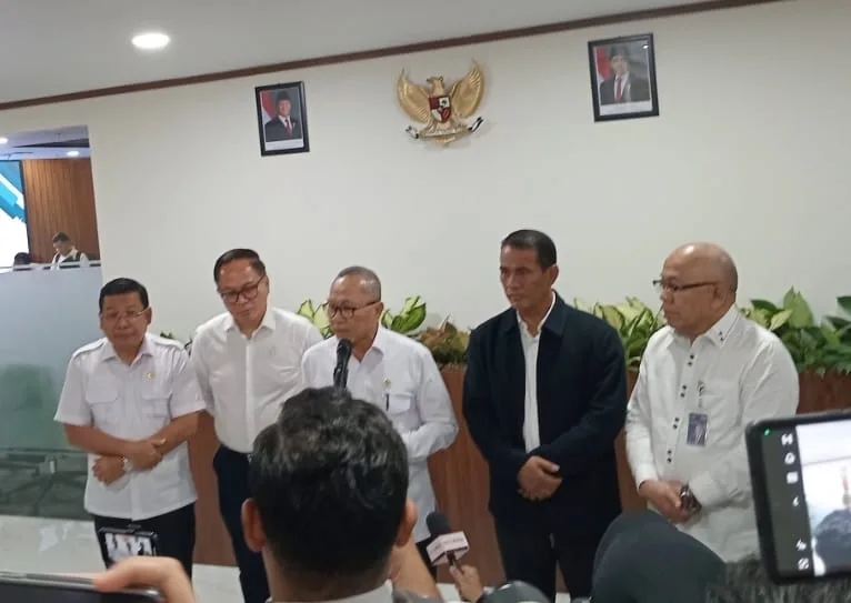 WhatsApp Image 2025 01 23 at 14.08.07 Menko Zulhas Akan Evaluasi Kenaikan Harga Gula dan Minyak Curah PROKALTIM